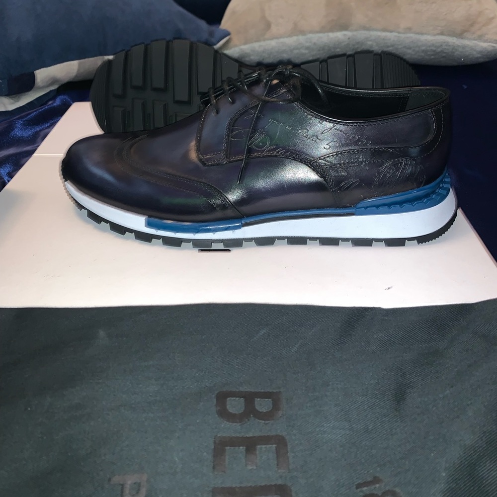 Brand new Berluti fast track comes with box